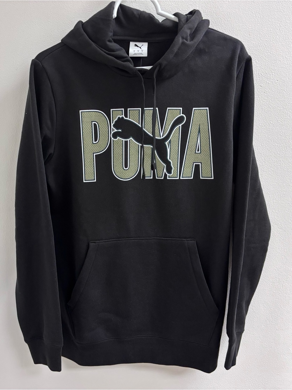 Puma ESS Overlap Black Hoodie - Men’s Small - NWT